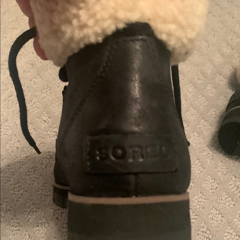 Cozy Black and Gray Women's Boots leather upper - Picture 8 of 8